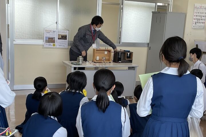 ようこそ桜丘中学校の皆さん（学校見学会）